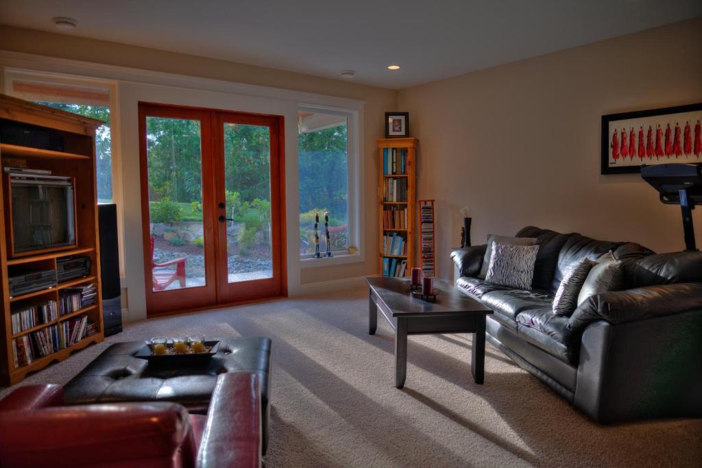 Shawnigan Suite B & B 샤니건 레이크 객실 사진